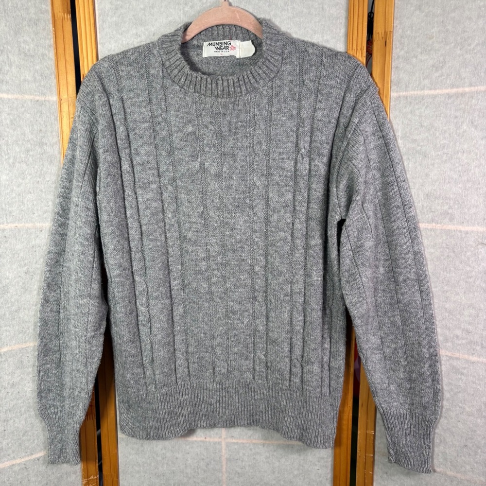 Munsingwear Sweater L‎ Gray Vintage Cable Knit Crewneck Made in USA Mens